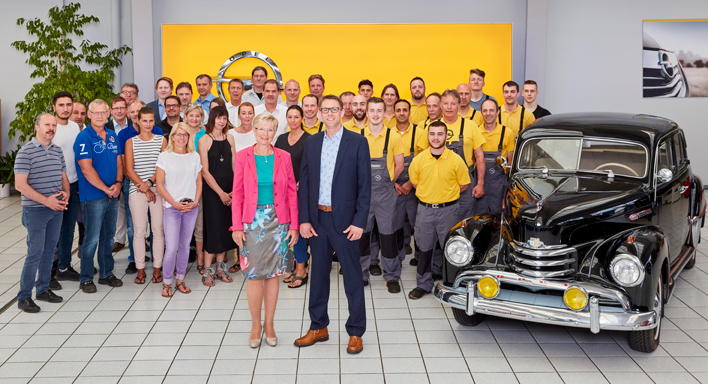 Das Team von Opel Bauer