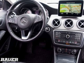 MERCEDES-BENZ GLA 200 7G-DCT Urban