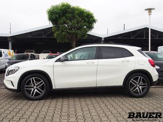 MERCEDES-BENZ GLA 200 7G-DCT Urban