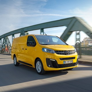 Opel Vivaro - Transporter mit mobilem Büro