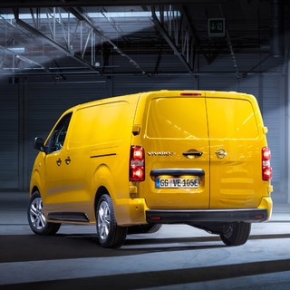 Opel Vivaro - Transporter mit mobilem Büro