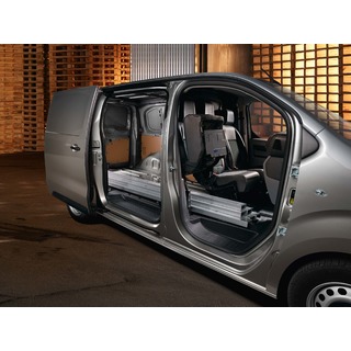 Opel Vivaro - Transporter mit mobilem Büro